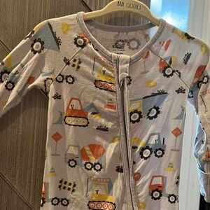 CADEN LANE CONSTRUCTION 0-3 MONTHS BOYS BABY SLEEPER FOOTIE PAJAMAS